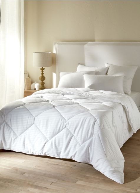 COUETTE ALLURE 350 G/M² CHAUDE ET ANTI-ACARIENS