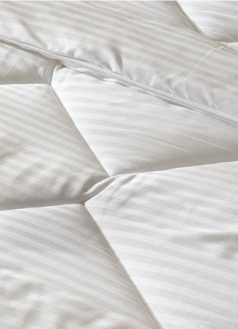 COUETTE ALLURE 350 G/M² CHAUDE ET ANTI-ACARIENS