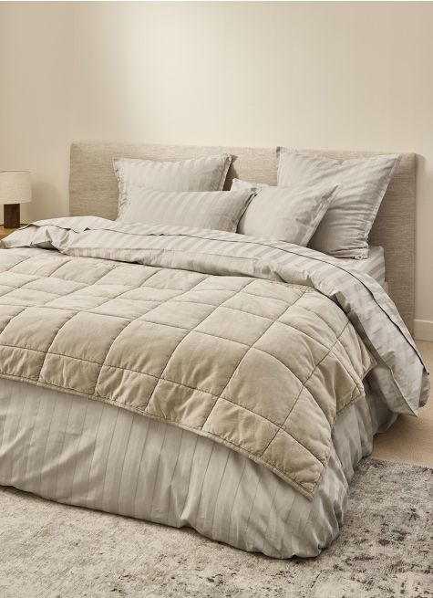 BOUT DE LIT ÉDREDON MATELASSÉ EN VELOURS LAVÉ