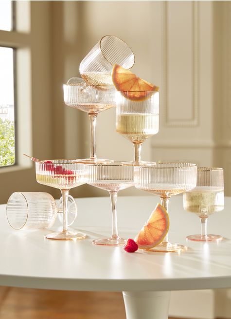 VERRE À PIED EN VERRE FUMÉ STRIÉ