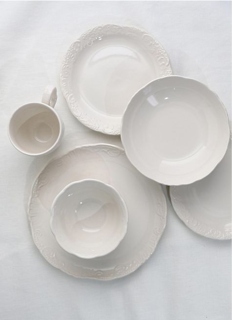 ASSIETTE À DESSERT EN GRÈS ORNEMENTÉ