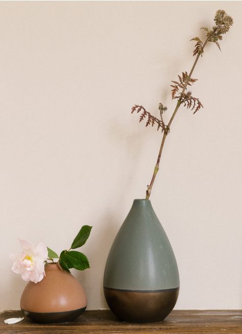 VASE EN GRÈS FORME MENHIR