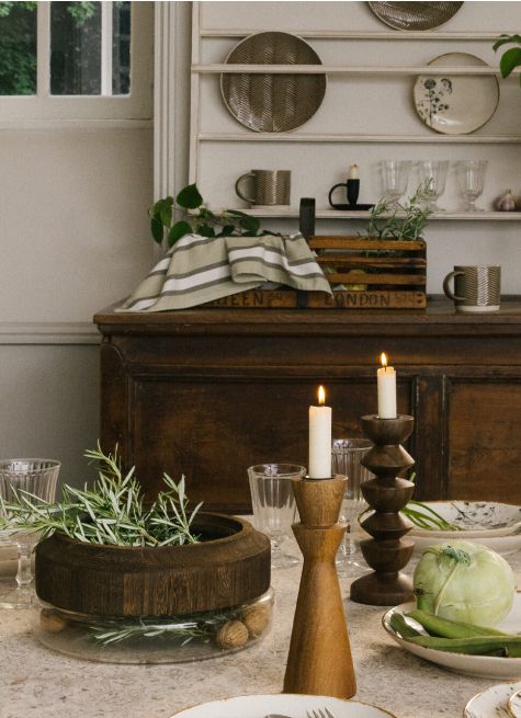 VASE EN VERRE AVEC FOURREAU EN BOIS
