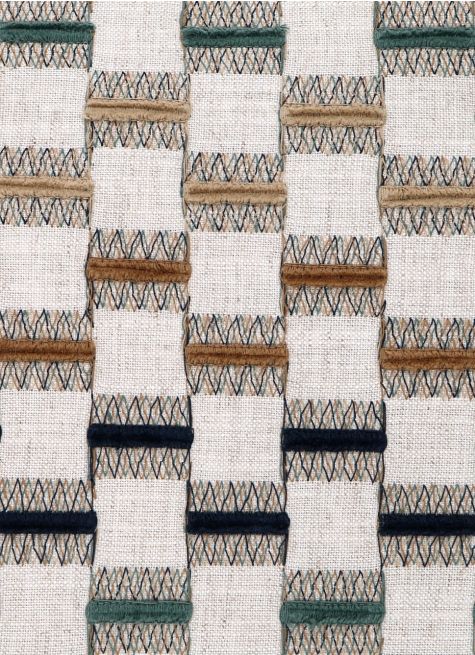 HOUSSE DE COUSSIN MOTIF DAMIER ET BRODERIES