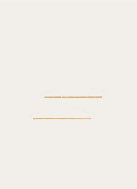LOT DE 2 CINTRES EN METAL ET BOIS
