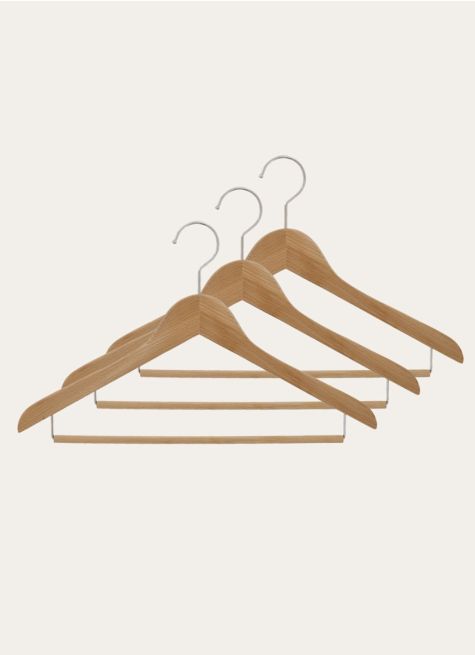 LOT DE 3 CINTRES EN BOIS